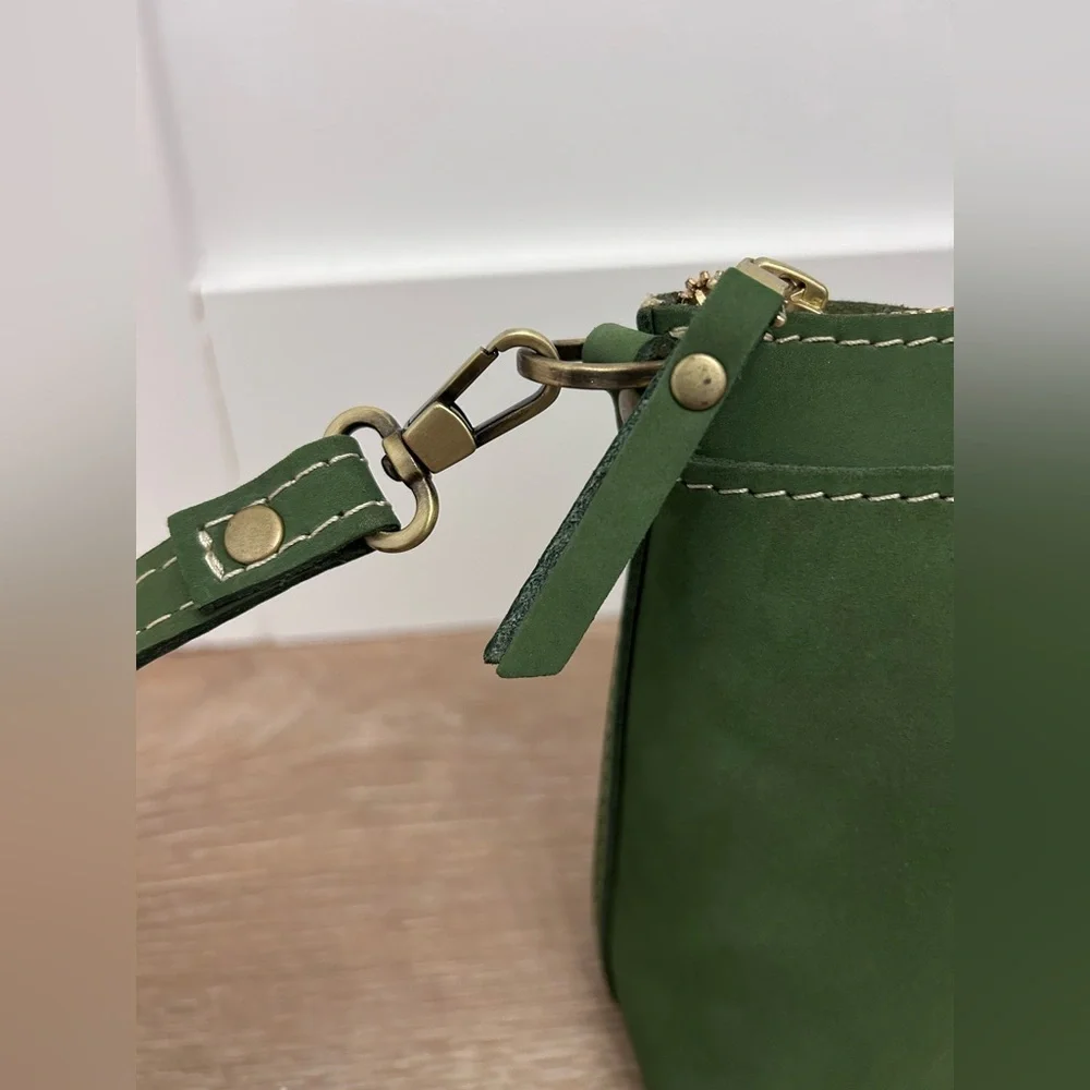Portland Leather Green Suede Leather Poppy Purse - Picture 4 of 6